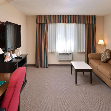 Quality Inn & Suites Walnut - City Of Industry المظهر الخارجي الصورة